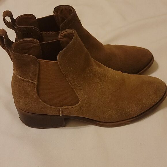 Steve madden suede brown booties size 7.5 - Picture 1 of 10